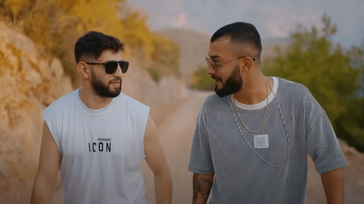 Kurtuluş Kuş Burak Bulut’la olan ayrılığı hakkında şok sözler! ‘Etrafımdaki bütün gereksiz her şeyi kenara ittirdim’ 8 Kurtuluş Kuş Burak Bulut’la olan ayrılığı hakkında şok sözler! ‘Etrafımdaki bütün gereksiz her şeyi kenara ittirdim’