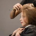 Kuaförleri unutun! Küt saç modelini evde deneyin