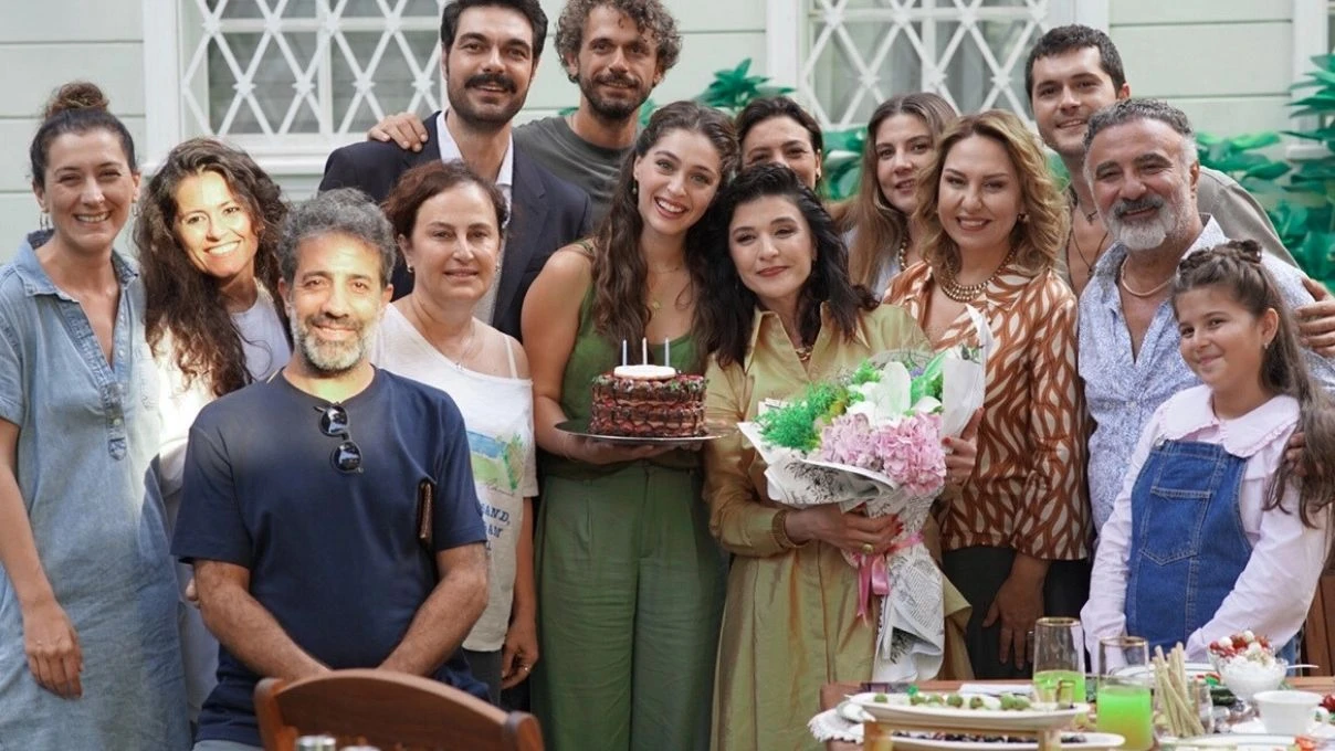 leyla dizisi yeni bolum neden yok leyla bitti mi final yapti mi 2