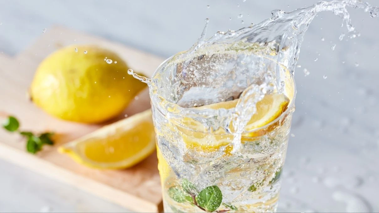 Her gün limonlu su içmenin 5 şaşırtıcı faydası! Sadece zayıflatmıyor