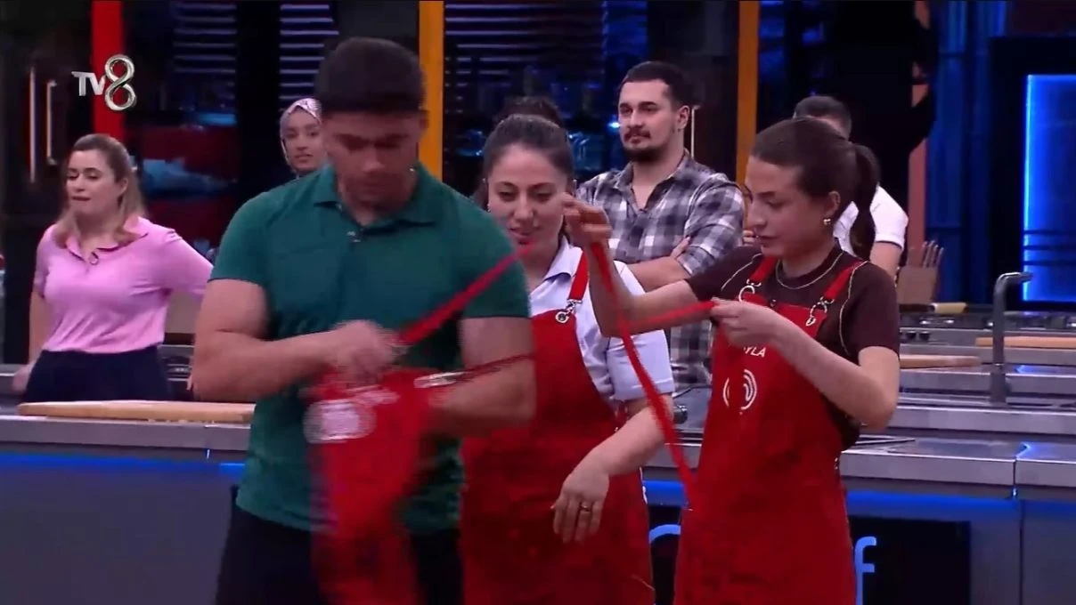 MasterChef 2025 Özkan eleştiri yağmuruna tutuldu! Özkan’ın kaba tavrı MasterChef 2025’e damga vurdu 4 masterchef 2025 ozkanin aylaya kaba tavri