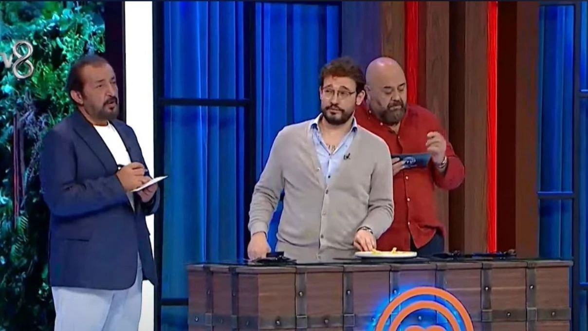 masterchef turkiyede yarisamcinin tabagindan sac cikti
