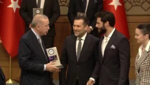 mehmet fetihler sultanına yılın dizisi ödülü