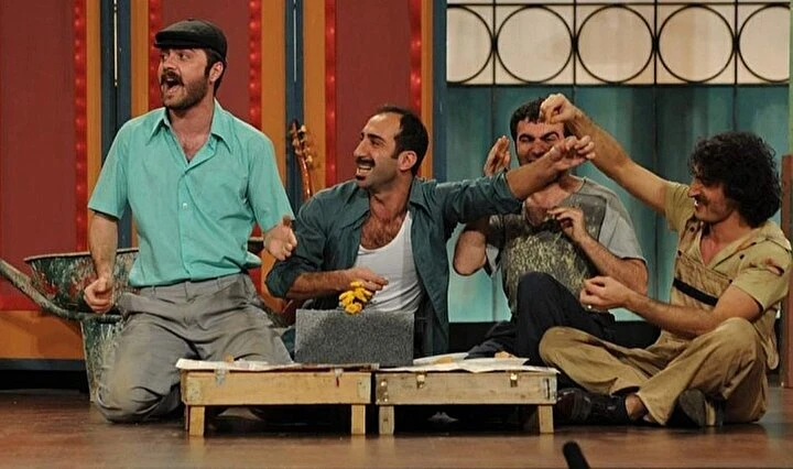 Çok Güzel Hareketler Bunlar’ın sevilen oyuncusu Metin Keçeci Ortaköy'de görüntülendi! Yorgun hali dikkatlerden kaçmadı 6 metin kececi 2