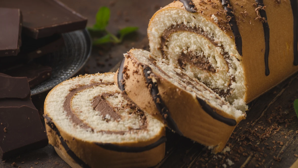 Çikolatalı muzlu rulo tarifi! Buna kimse hayır diyemez 5 muzlu rulo pasta 2