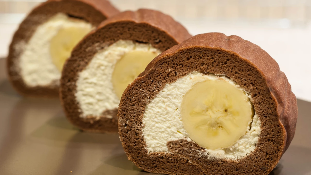 Çikolatalı muzlu rulo tarifi! Buna kimse hayır diyemez 6 muzlu rulo pasta 4