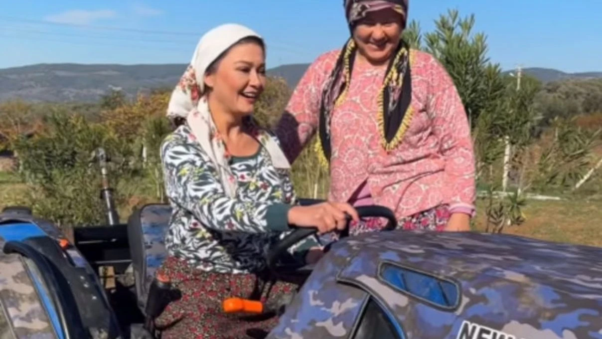 Nurgül Yeşilçay’ın köy hayatı dikkat çekti! Traktör sürdü, kepçe kullandı