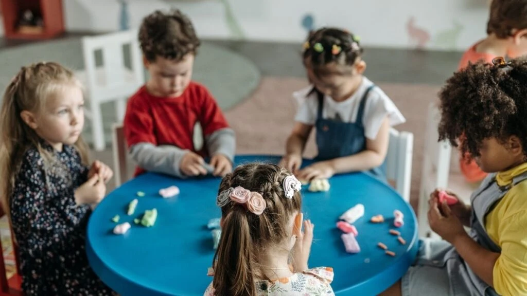 Okula gitmekte zorlanan çocuklar için 10 öneri!