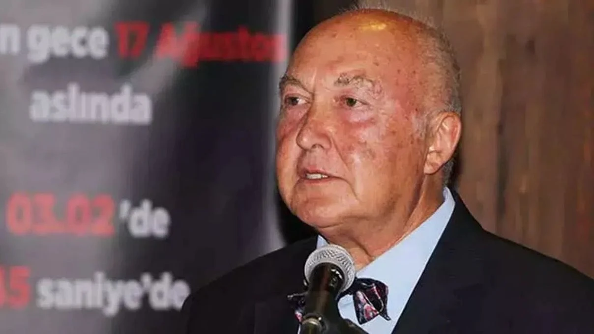 Övgün Ahmet Ercan kimdir kaç yaşında? Övgün Ahmet Ercan mesleği nedir?