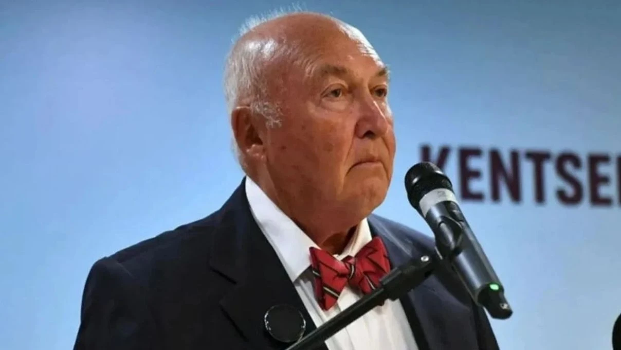 Övgün Ahmet Ercan kimdir kaç yaşında? Övgün Ahmet Ercan mesleği nedir?