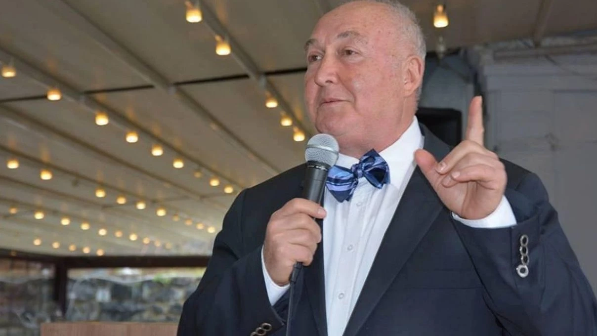 Övgün Ahmet Ercan kimdir kaç yaşında? Övgün Ahmet Ercan mesleği nedir?