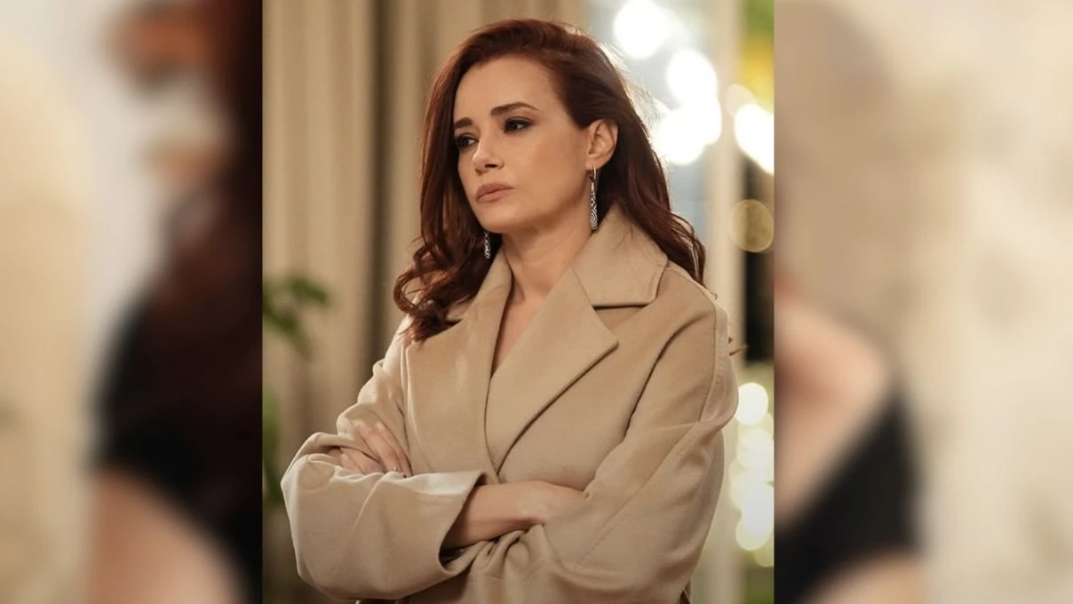 Kıskanmak 8. bölümde Seniha’nın yeni görünümü sosyal medyayı salladı! Seniha’nın yeni tarzı çok konuşuluyor 6 ozgu namal kiskanmak dizisi