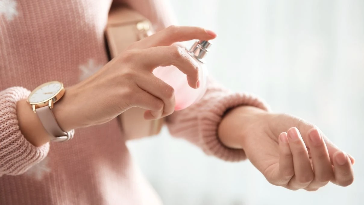 parfum kokusunun kaliciligini 10 kat artiran tuyo yeni sikmis gibi koku ustunuzden cikmayacak 5
