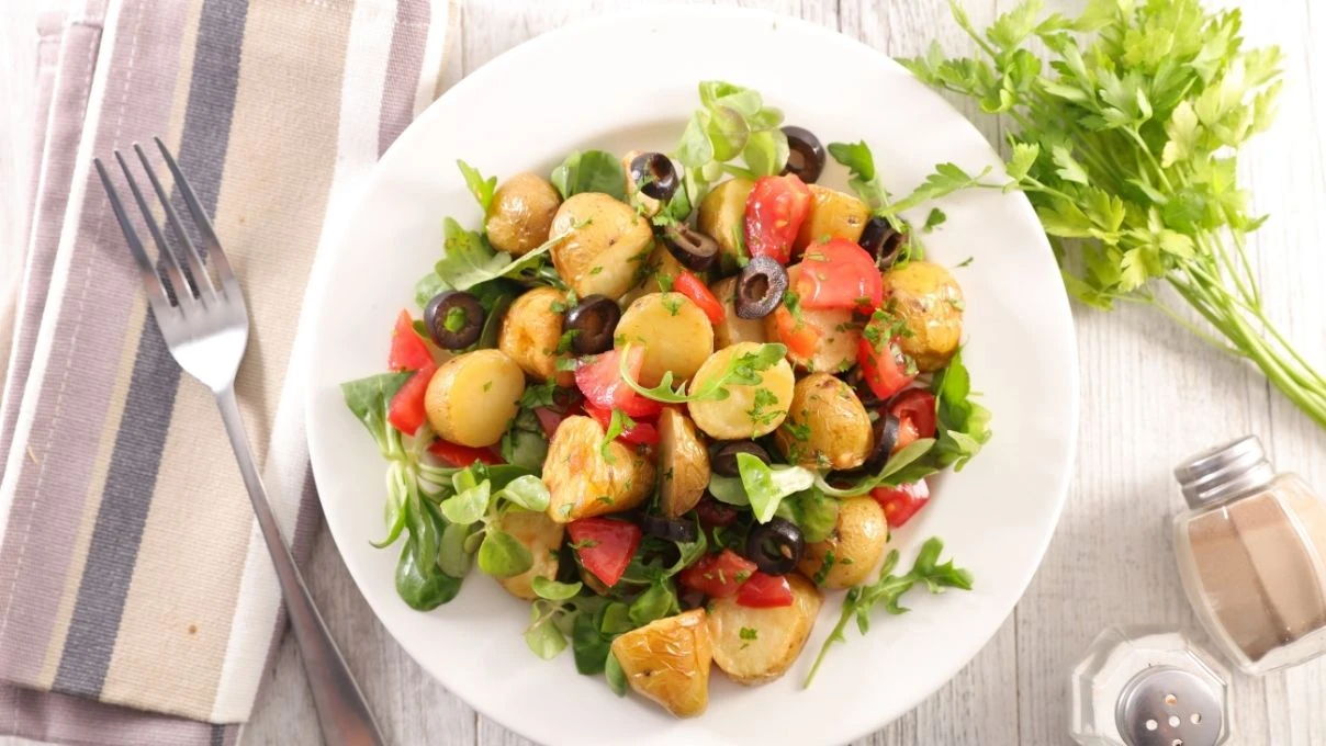 5 çaylarını vazgeçilmezi! Patates salatasına yeni sos trendi