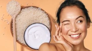 Evde kolajen artıran pirinç suyu maskesi geri döndü