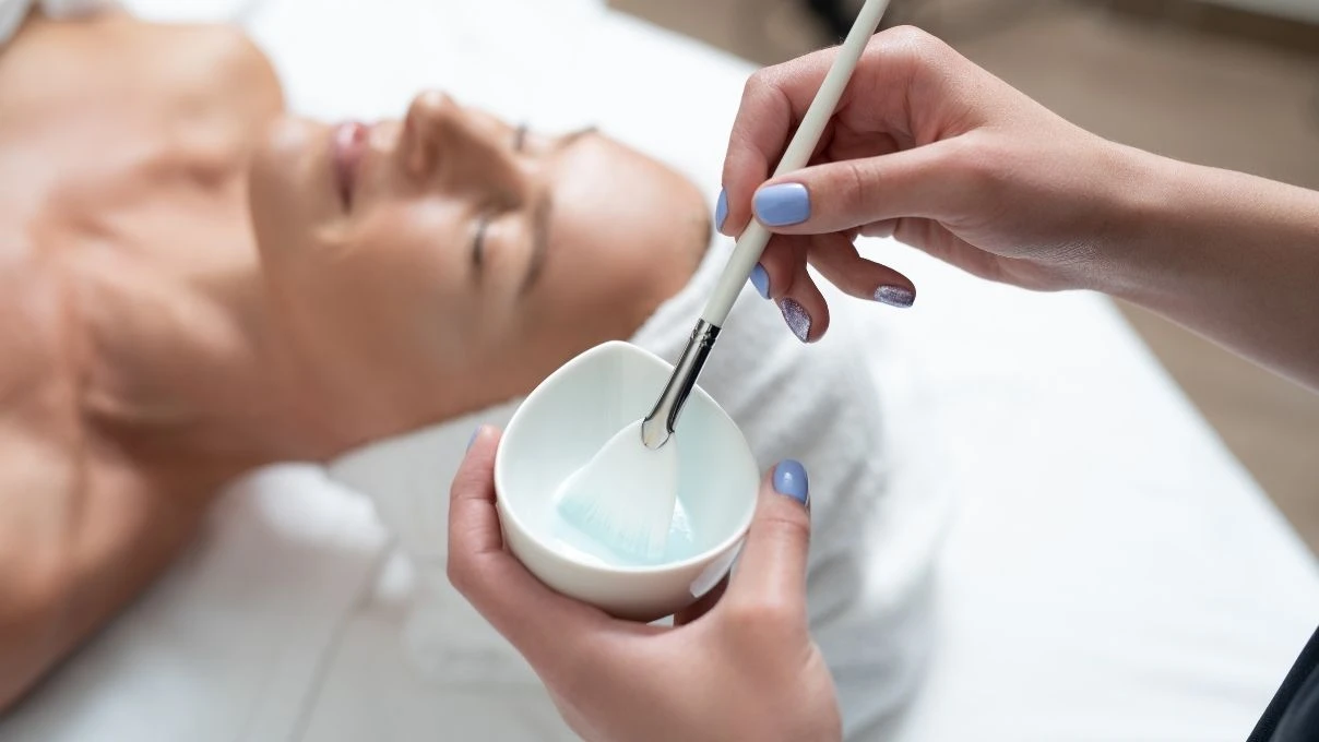 2025’in yeni trendi: Evde kolajen artıran pirinç suyu maskesi geri döndü