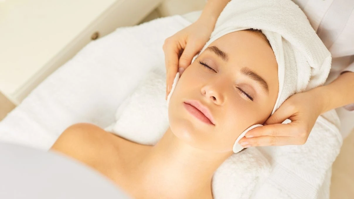 2025’in yeni trendi: Evde kolajen artıran pirinç suyu maskesi geri döndü