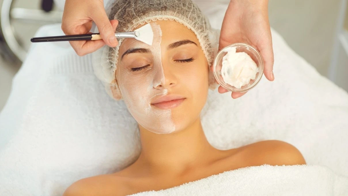 2025’in yeni trendi: Evde kolajen artıran pirinç suyu maskesi geri döndü