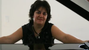 piyanist yesim gokalp evinde olu bulundu vefati muzik camiasini uzuntuye ugratti nl98