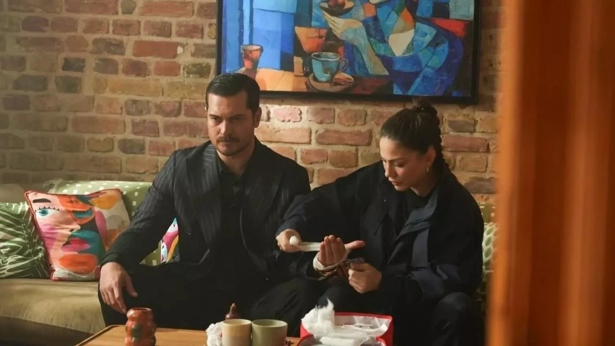 Eşref Rüya zirvedeki yerini koruyor! İşte 3 Aralık 2025 reyting sonuçları 5 Eşref Rüya zirvedeki yerini koruyor! İşte 3 Aralık 2025 reyting sonuçları