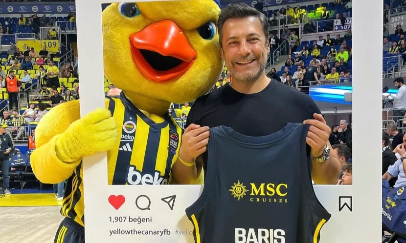 'Kızılcık Şerbeti' dizisinin oyuncusu Barış Kılıç kendini tutamadı: Gece yarısı peş peşe paylaştı! 6 rss