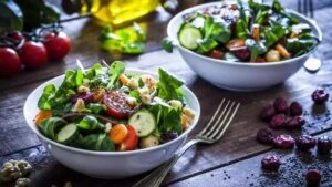 salata yemek kilo aldirir mi