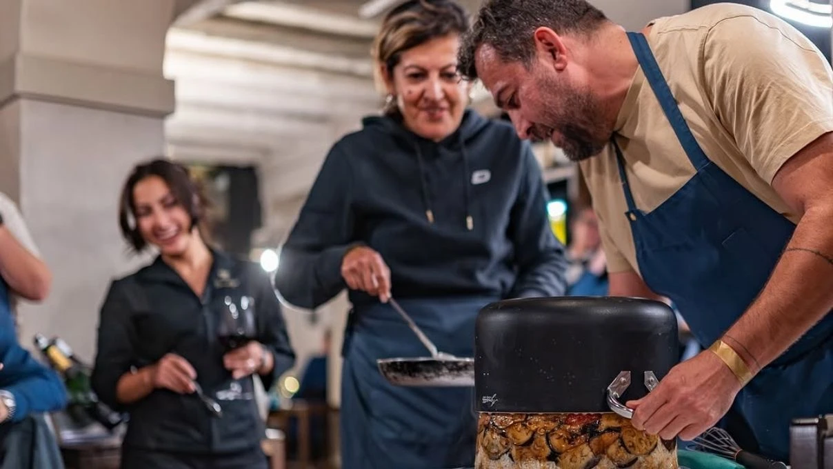 sef maksut askar kimdir