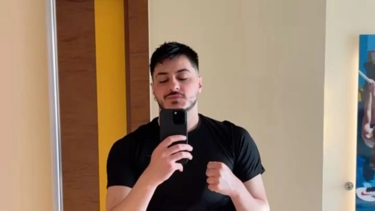 semicenkin o hallerine ideal erkek budur yorumu