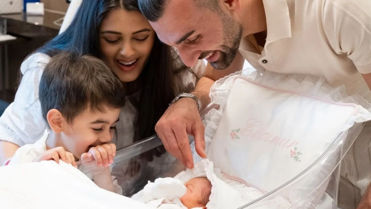 serdar dursun kizi elanur ile ilk goruntuyu verdi
