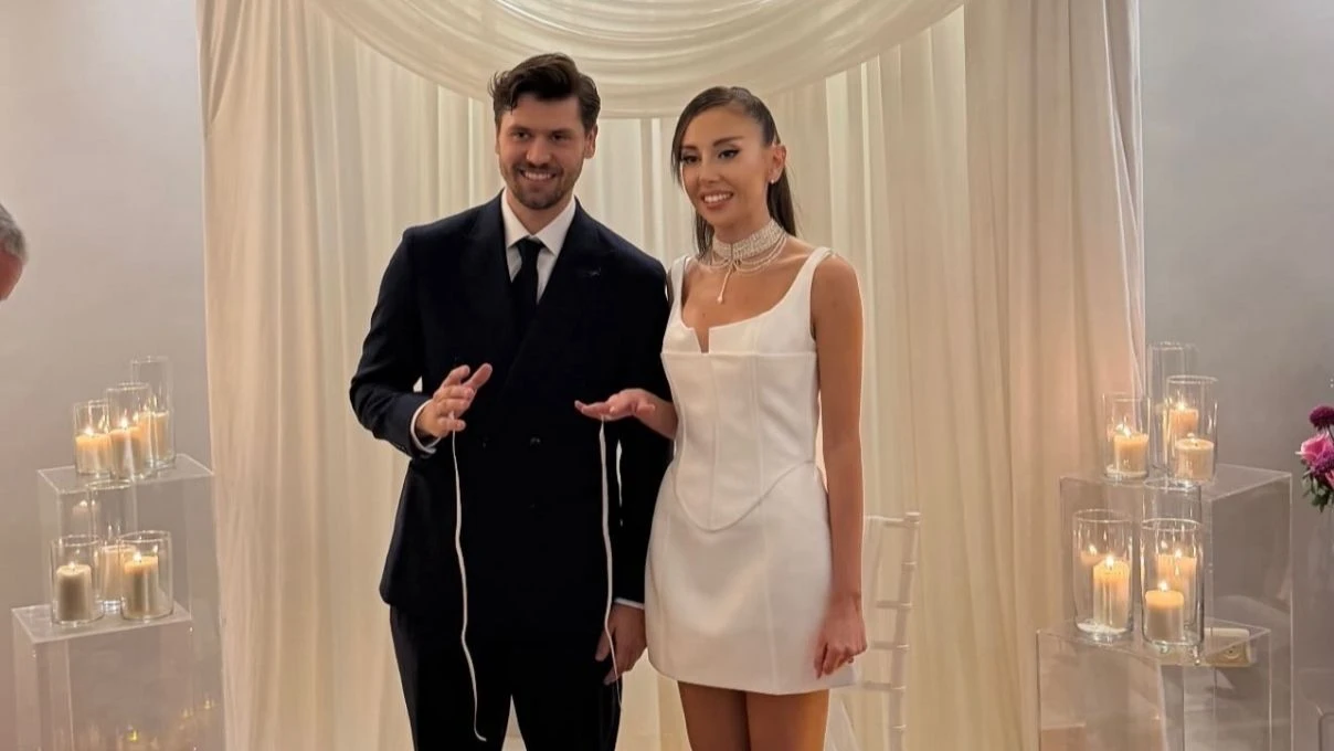 Survivor 2026 sezonunda yarışacak olan Serhan Onat sevgilisiyle nişanlandı! Ünlü oyuncu evlilik yolunda ilk adımını attı 7 Survivor 2026 sezonunda yarışacak olan Serhan Onat sevgilisiyle nişanlandı! Ünlü oyuncu evlilik yolunda ilk adımını attı