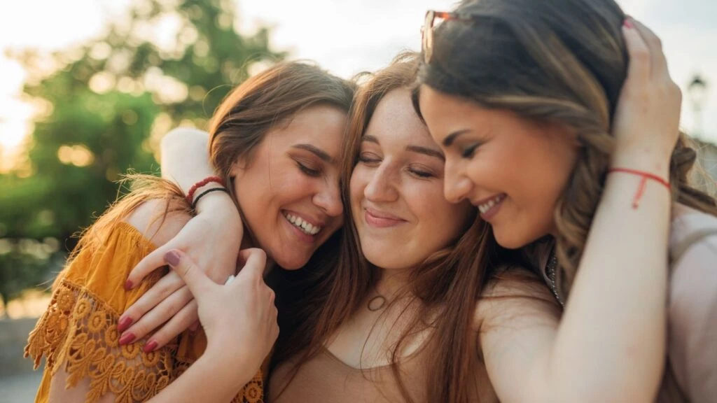 Sizi sevmeyen insanlara dikkat! Size oldukça yakınlardır