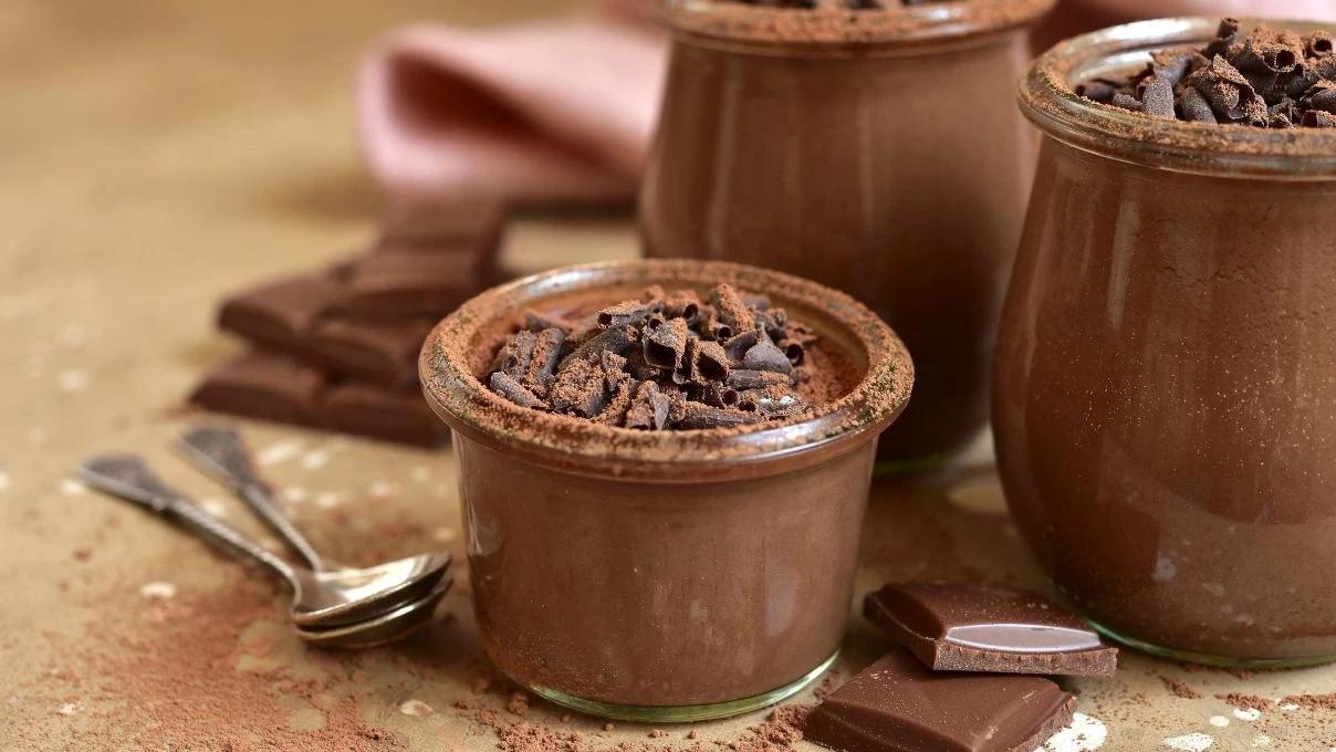 Şekeri hayatına çıkaranlar bu tatlıyı koysun! Soğuk puding tarifi 