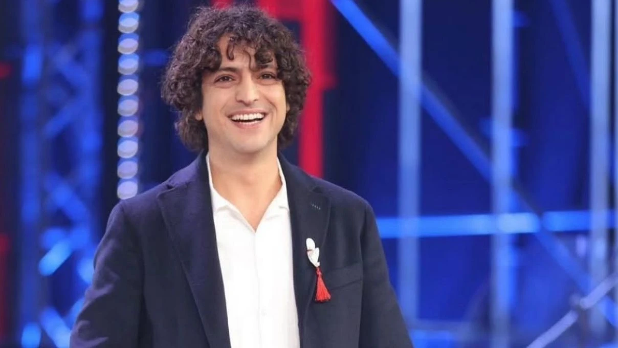 İmam Gazali fragmanında dikkat çeken Kur'an-ı Kerim detayı! Taner Ölmez oyunculuğu evrenini değiştirdi 4 İmam Gazali fragmanında dikkat çeken Kur'an-ı Kerim detayı! Taner Ölmez oyunculuğu evrenini değiştirdi