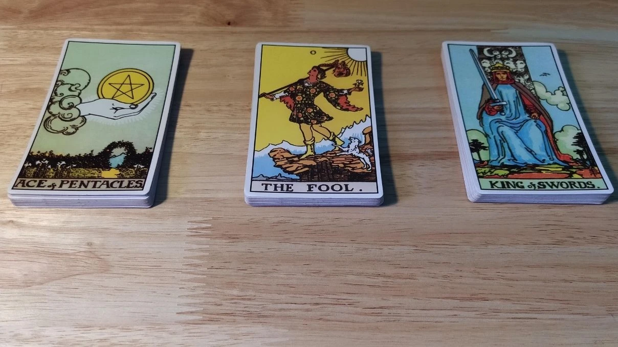 Günlük tarot kart açılımı 19 Kasım 2025! Derin farkındalık ve yön değişikliği temaları taşıyor