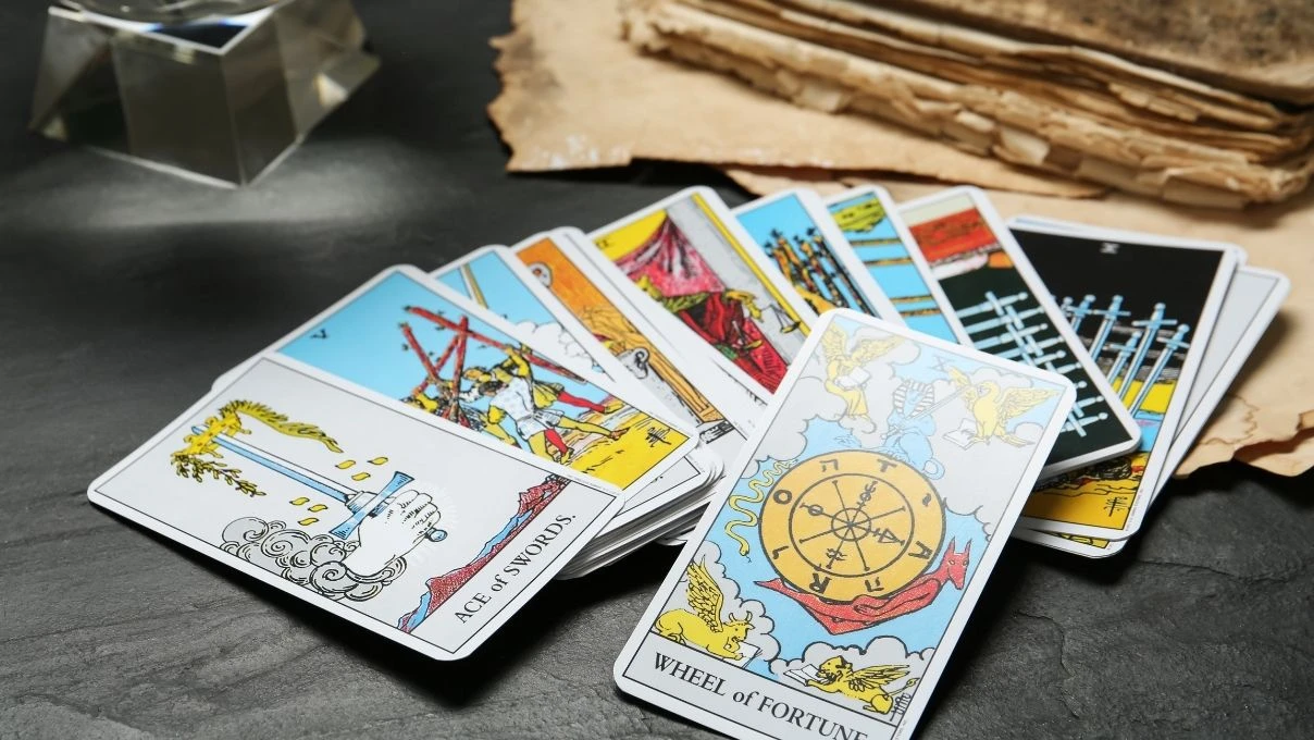 Günlük tarot kart açılımı 26 Kasım 2025! Önemli seçimler yaklaşıyor