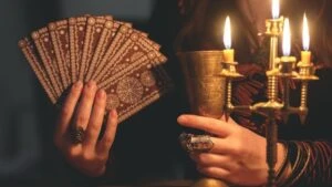 Günlük tarot kart açılımı 4 Aralık 2025! Netlik eylemle değil yansımayla gelir
