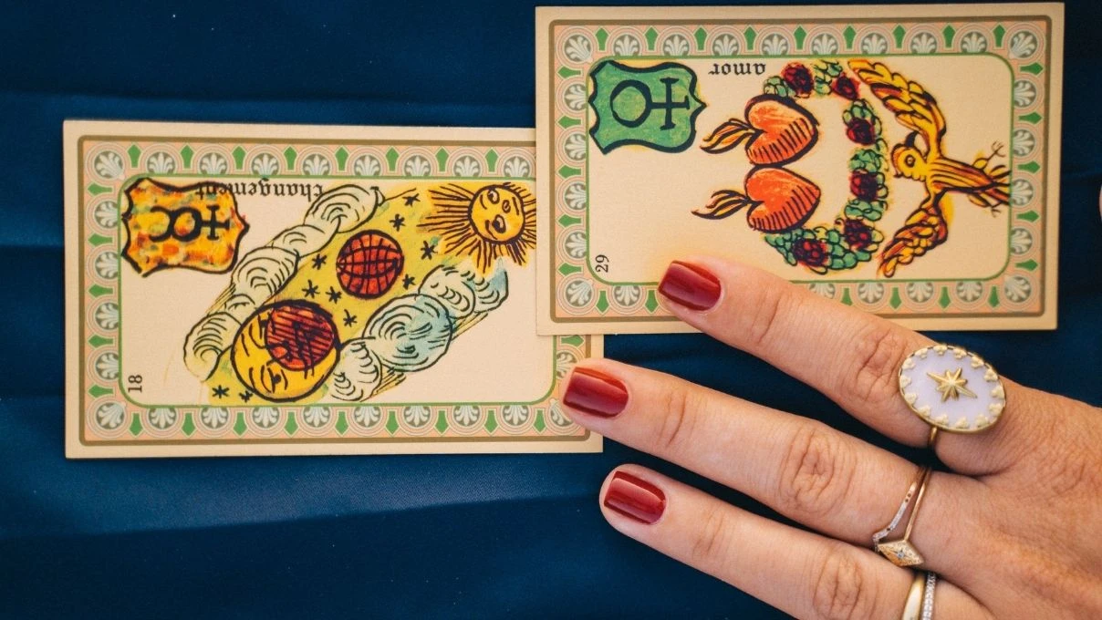 Günlük tarot kart açılımı 5 Aralık 2025! Duygusallık ve hassaslık yükseklere çıkıyor