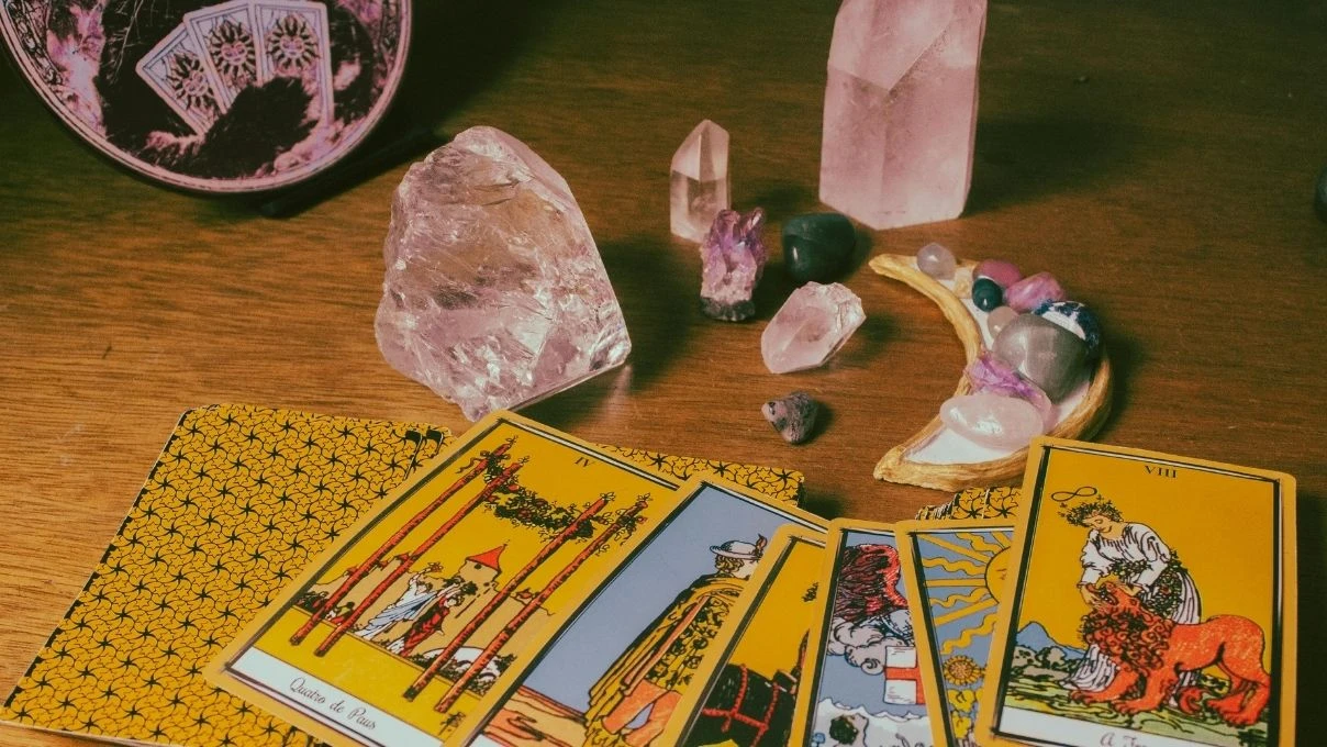 Günlük tarot kart açılımı 10 Aralık 2025! Güçlü hamleler takdir getiriyor 5 Günlük tarot kart açılımı 10 Aralık 2025! Güçlü hamleler takdir getiriyor