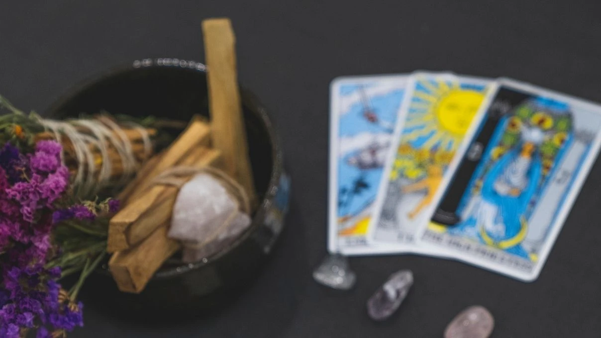 Günlük tarot kart açılımı 7 Aralık 2025! Başarı heyecan verirken tıkanıklık meydana gelecek 