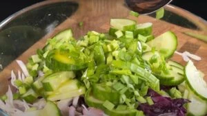 3 malzeme 1 tavada! Bugün ne pişirsem diyenlere sürpriz lezzet 6 tavada patlican yemeginin yanina ne gider