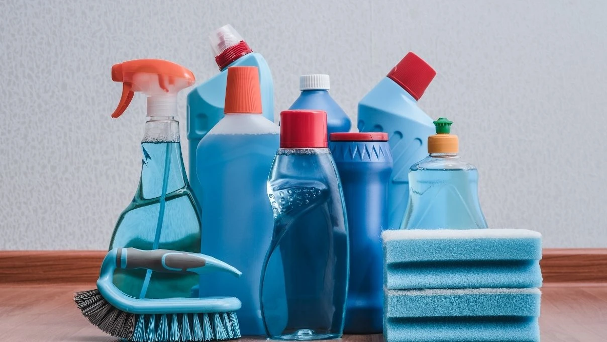 Temizlik yaparken hastanelik olma ihtimali yükseldi! Asla karıştırılmaması gereken malzemeler