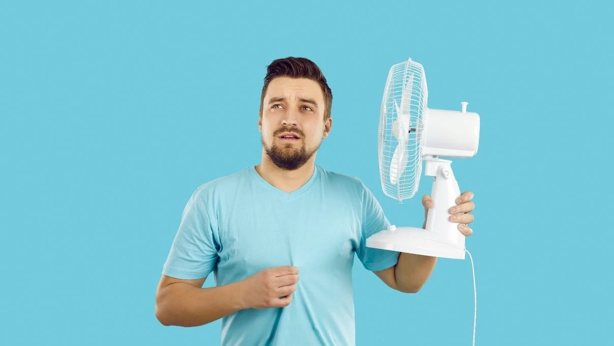 Terledikçe kaybediyorsunuz! Suyun içine mutlaka bir kaşık ekleyin 