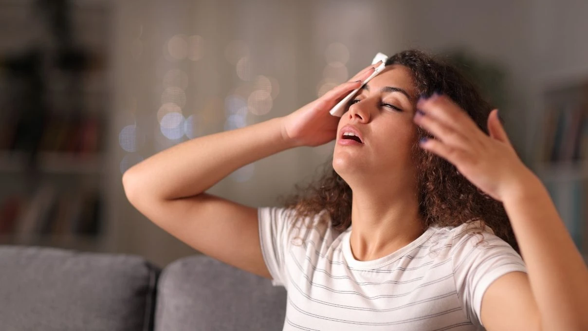 Terledikçe kaybediyorsunuz! Suyun içine mutlaka bir kaşık ekleyin 