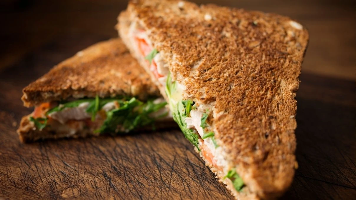 “Bugün kahvaltıda ne yesem?” derdine son! Hem sağlıklı hem doyurucu mini tostlar
