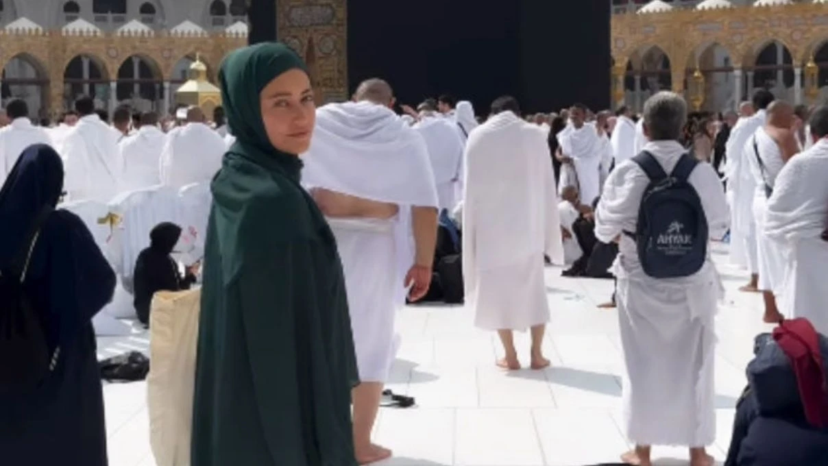 Tuğba Melis Türk’ten anlamlı umre ziyareti! Adıyla ilgili gerçeği ilk kez anlattı 7 Tuğba Melis Türk’ten anlamlı umre ziyareti! Adıyla ilgili gerçeği ilk kez anlattı