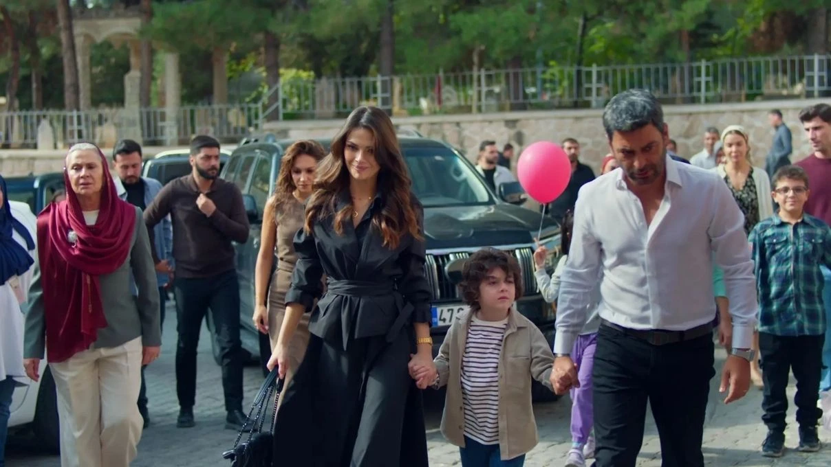 Uzak Şehir Ecmel ölecek mi? Uzak Şehir Deniz Ecmel'in torunu mu? 9 Uzak Şehir Ecmel ölecek mi? Uzak Şehir Deniz Ecmel'in torunu mu?