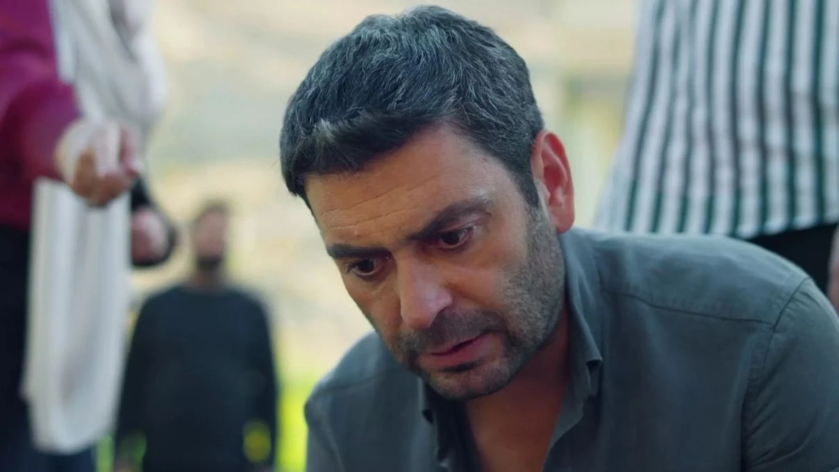 Uzak Şehir Ecmel ölecek mi? Uzak Şehir Deniz Ecmel'in torunu mu? 5 Uzak Şehir Ecmel ölecek mi? Uzak Şehir Deniz Ecmel'in torunu mu?