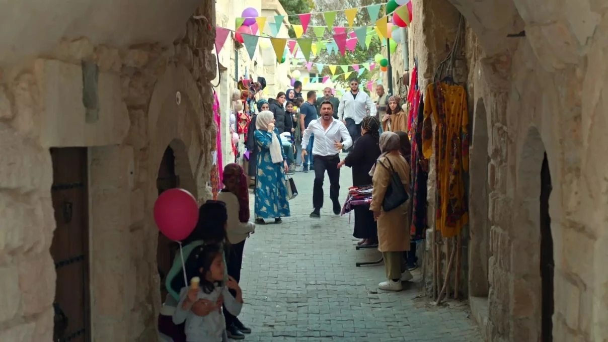 Uzak Şehir Ecmel ölecek mi? Uzak Şehir Deniz Ecmel'in torunu mu? 7 Uzak Şehir Ecmel ölecek mi? Uzak Şehir Deniz Ecmel'in torunu mu?