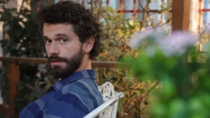 yakisikli oyuncu yigit kirazci kizilcik serbetine dahil oldu