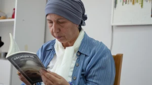 Gaziantep’te yaşayan kadın çocukluk hayali olan yazarlığa 55 yaşında kavuştu! Okuma hayalini aklından hiç çıkarmadı